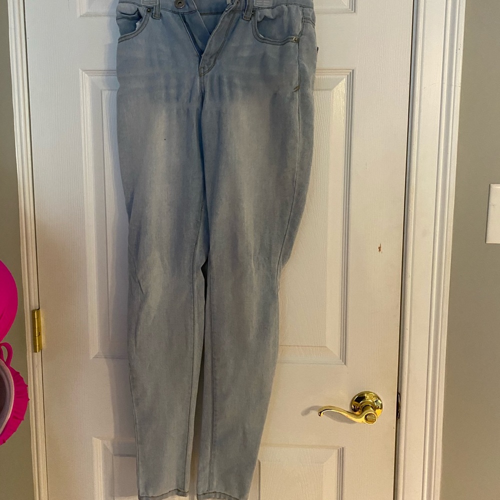 light wash jeans